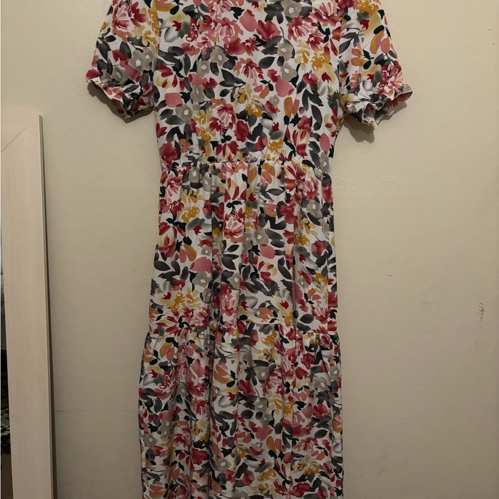 SHEIN Pink and Red Tiered Sundress with Puff Sleeves